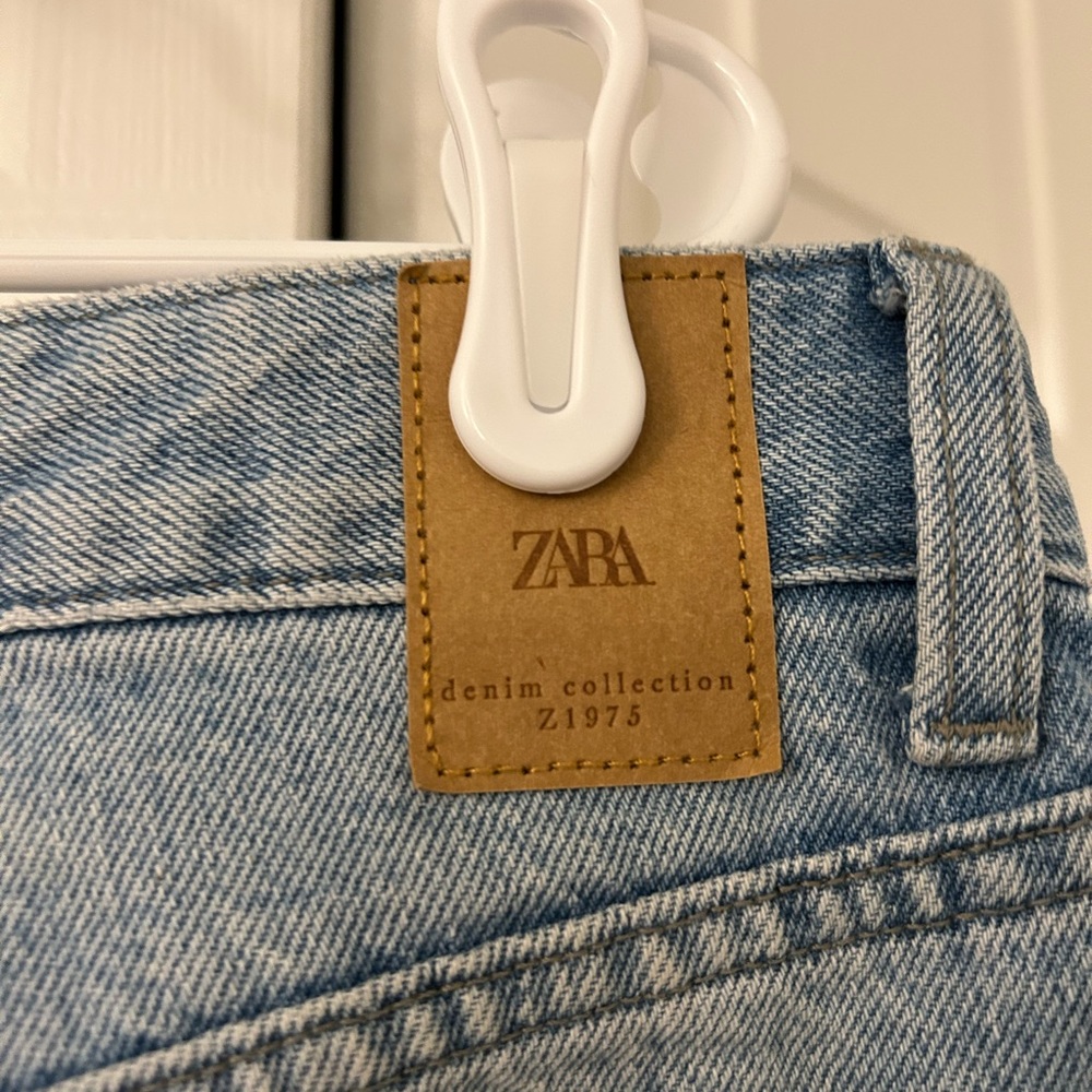 Blue High Rise Tapered Jeans - Picture 3 of 4
